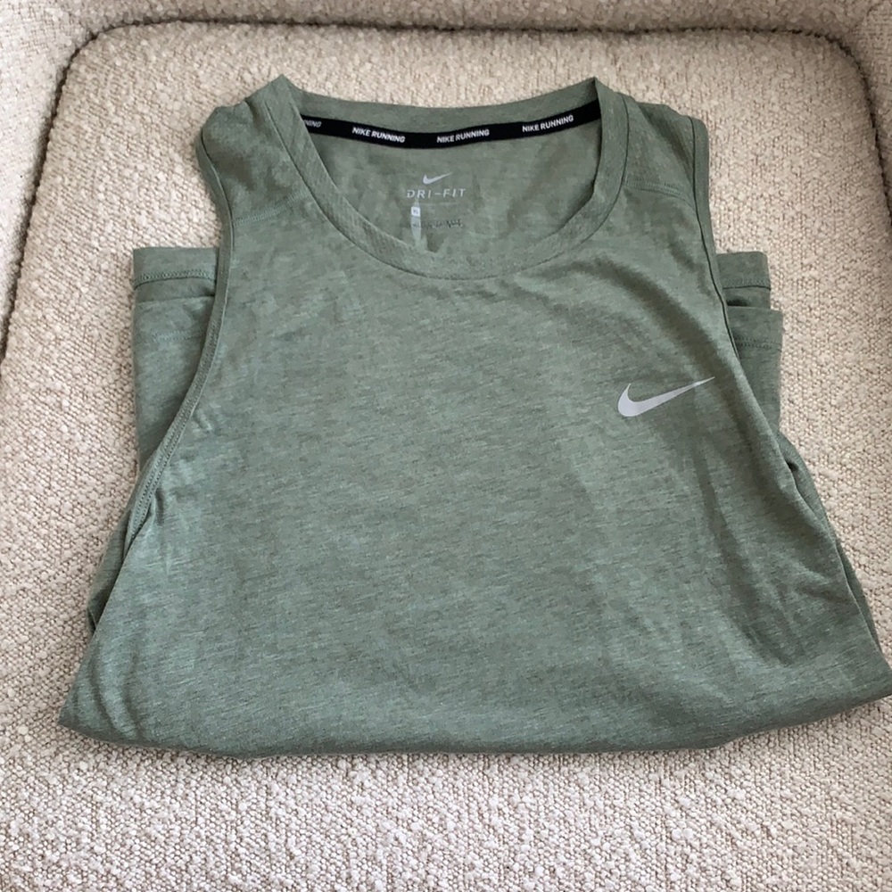 New without tags, Womens Nike running tank. Size XL